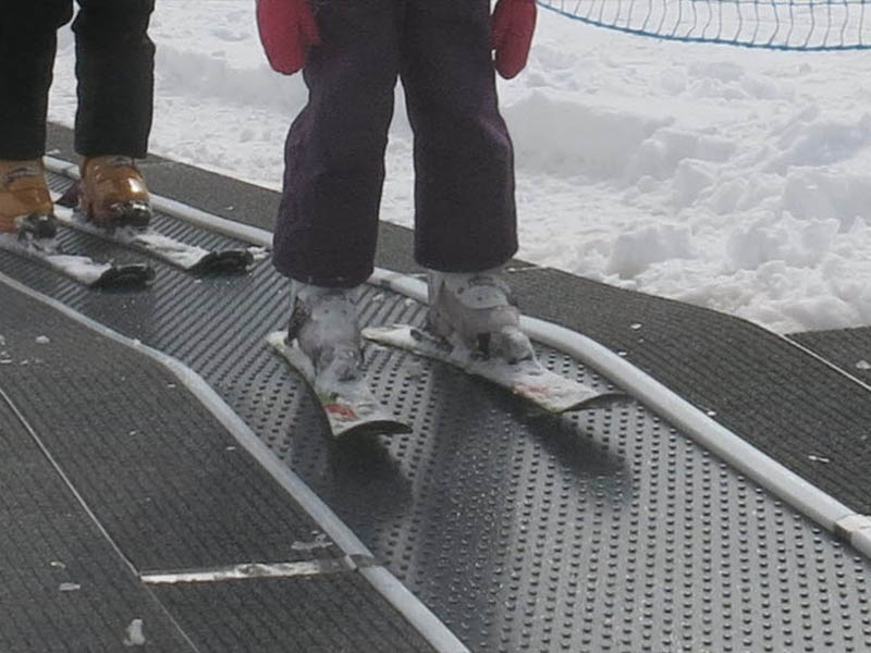 Skiing Conveyor Belts 1