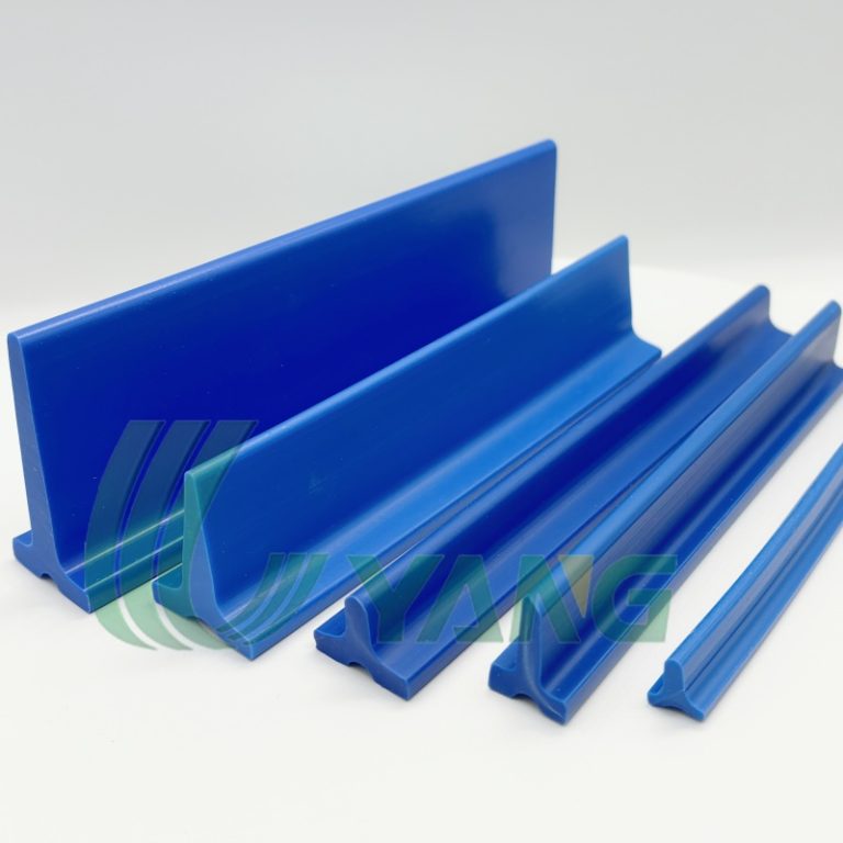Conveyor belt Cleat