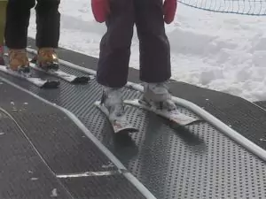 skiing-conveyor-belts